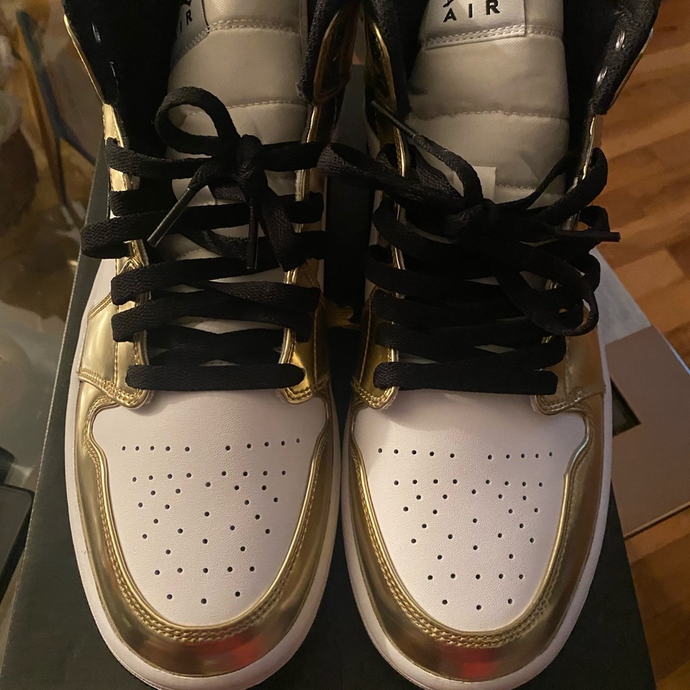Air Jordan 1 SE